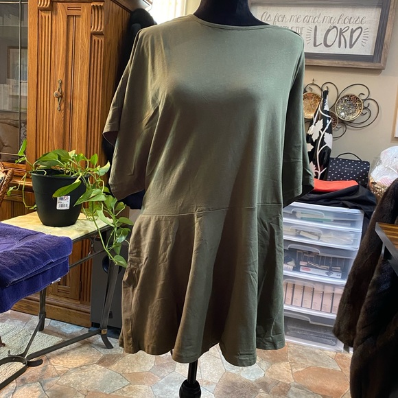 BEAUTIFUL - Picture 2 of 6